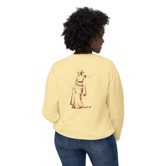 Woman in Saari Lightweight Crewneck Sweatshirt
